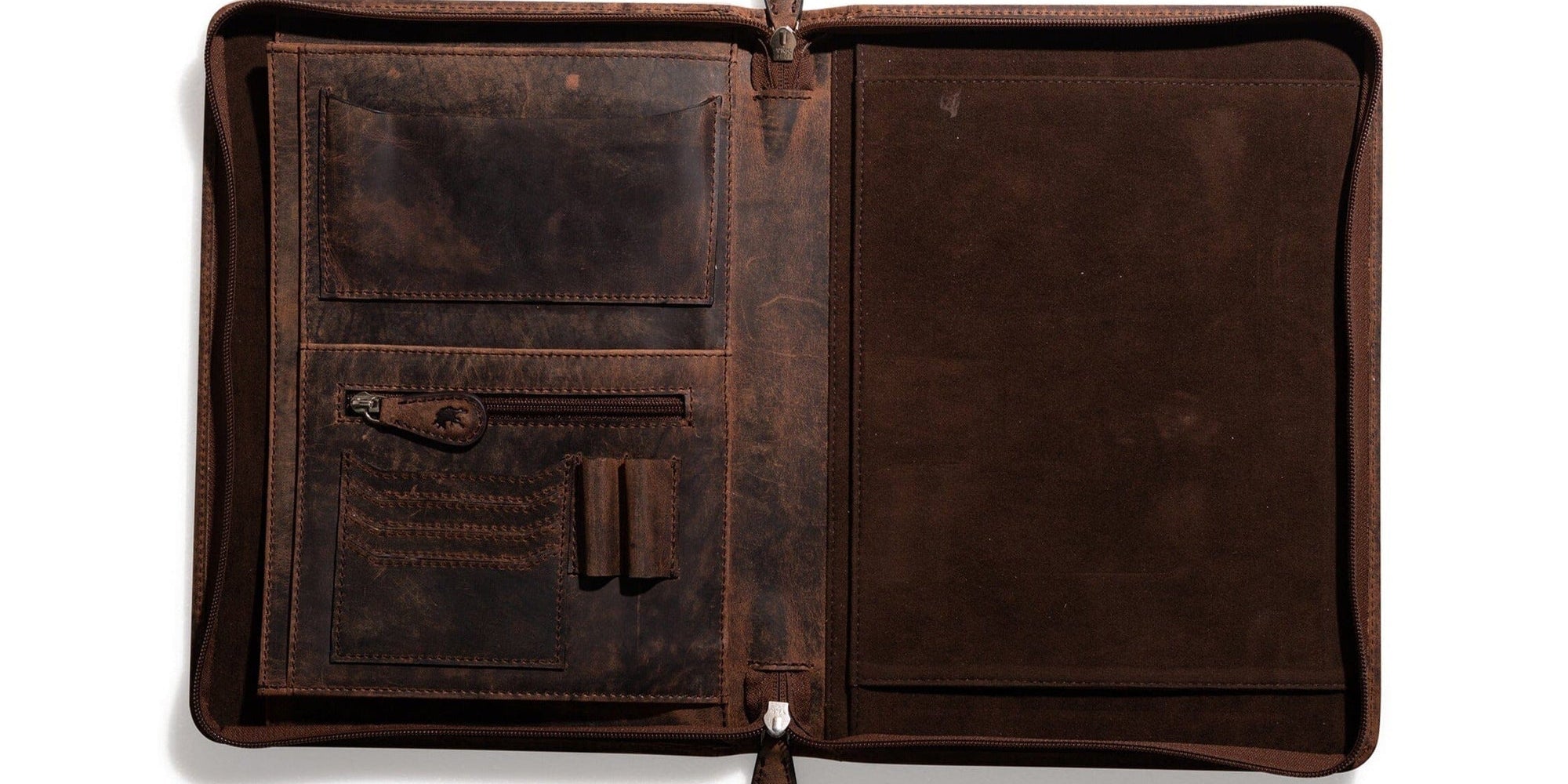 A4LeatherCompendiumAndre_3_f84fb5b9-9dd7-4618-adb5-8435e391e6f6.jpg